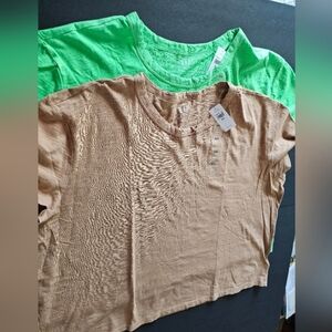 2 GAP Bright Green &  Tan  Women's Short Sleeve Tee